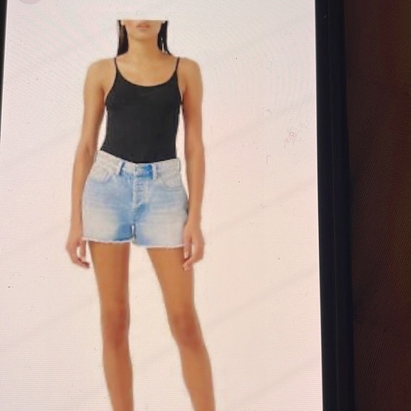 7 For All ManKind Patched Monroe shorts - Picture 10 of 11